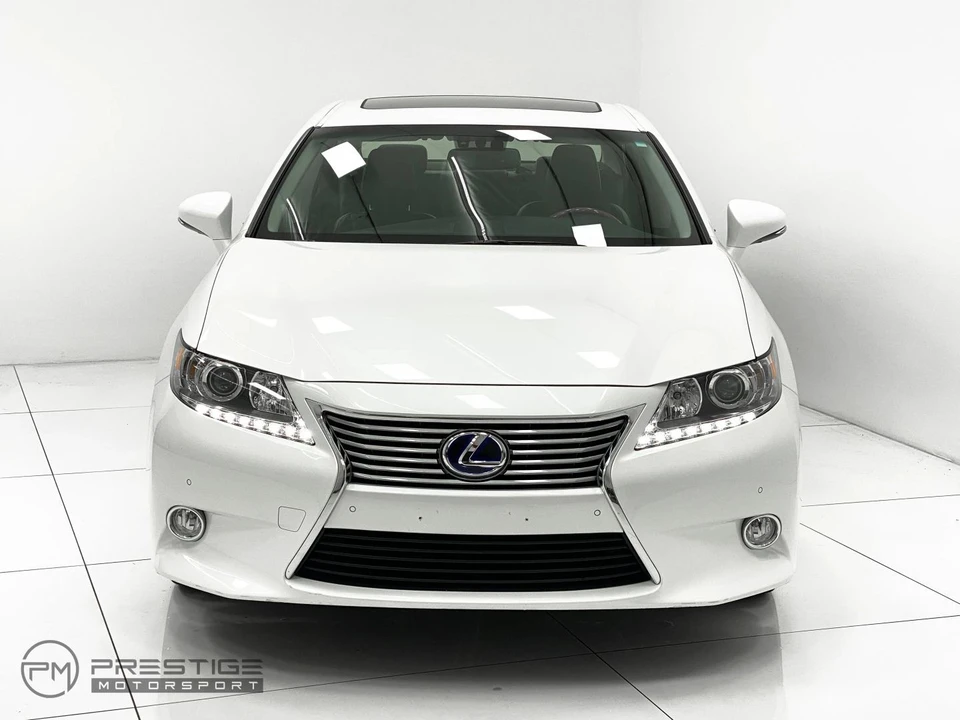 2013 Lexus ES 6th Gen - Image 2 of 21