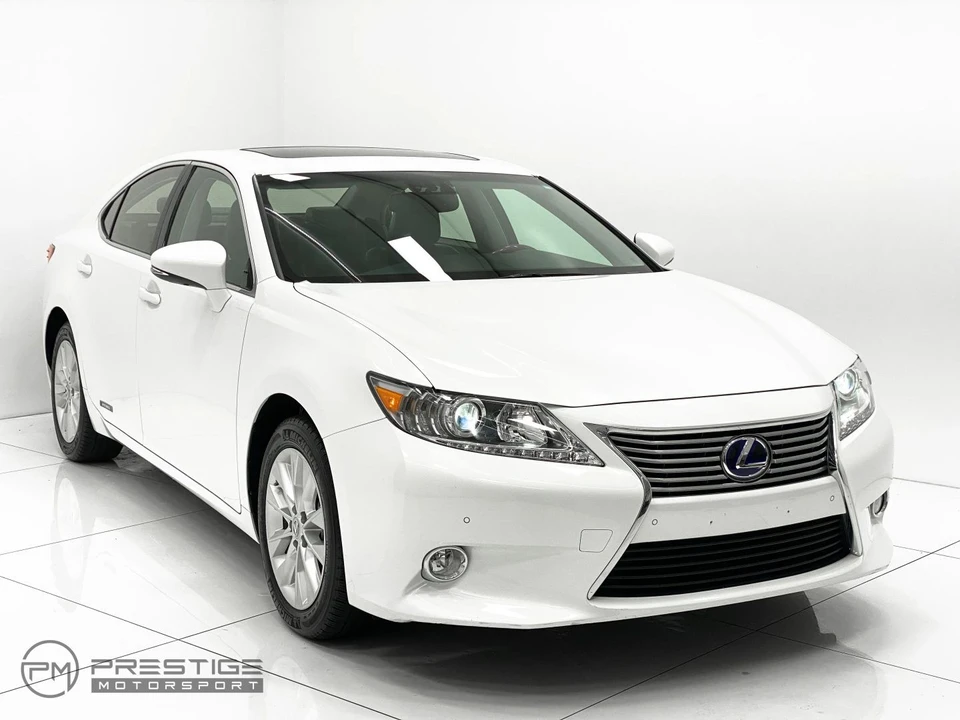 2013 Lexus ES 6th Gen - Image 11 of 21