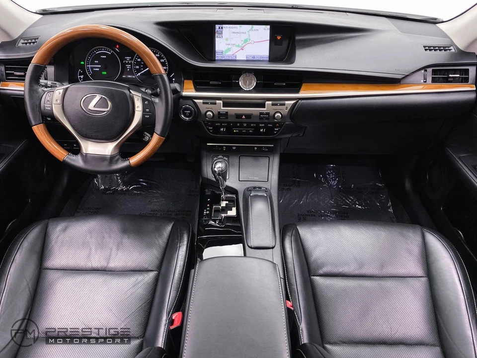 2013 Lexus ES 6th Gen - Image 19 of 21