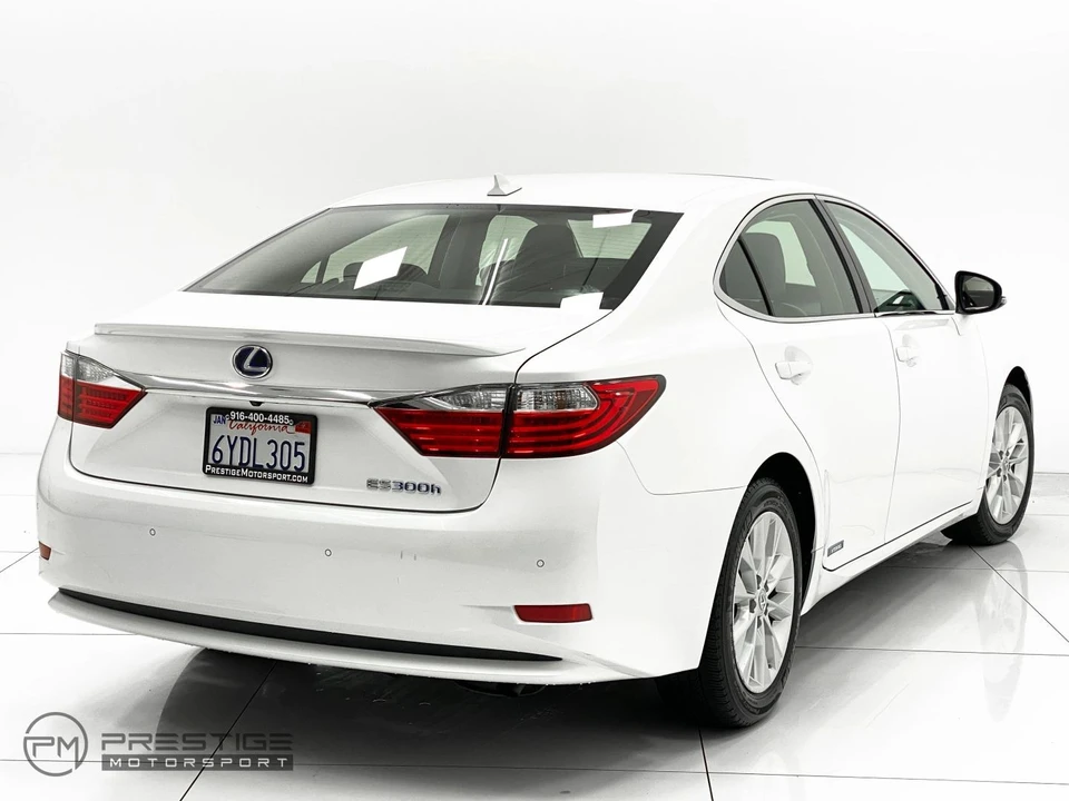 2013 Lexus ES 6th Gen - Image 6 of 21