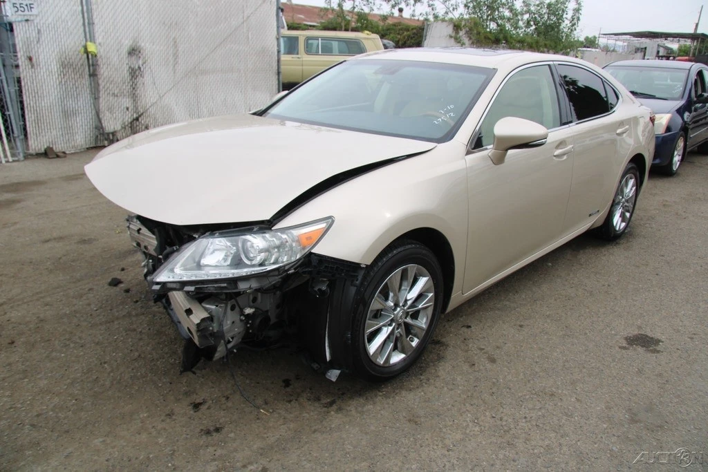 2013 Lexus ES 6th Gen - Image 2 of 21
