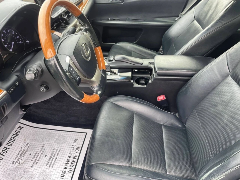 2013 Lexus ES 6th Gen - Image 7 of 17