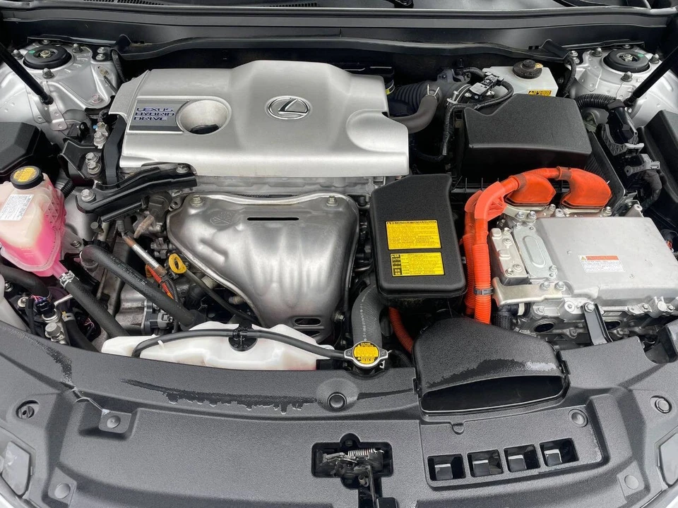 2013 Lexus ES 6th Gen - Image 15 of 17