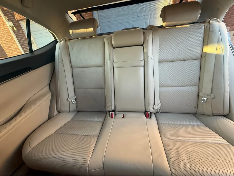 2013 Lexus ES 6th Gen - Image 9 of 9