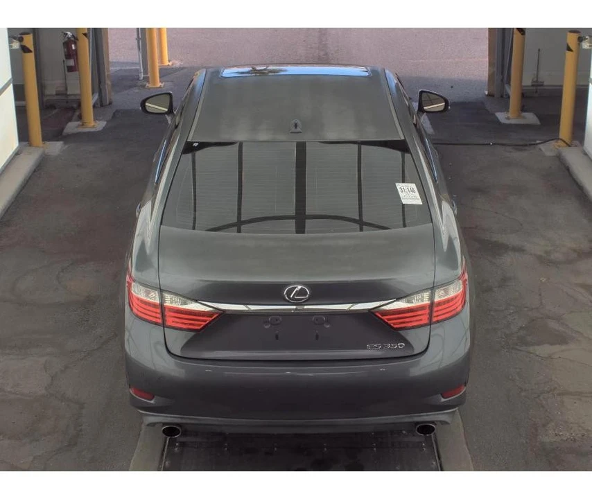 2013 Lexus ES 6th Gen - Image 6 of 17