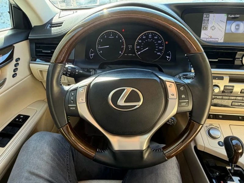 2013 Lexus ES 6th Gen - Image 12 of 12