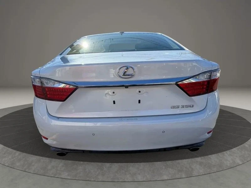 2013 Lexus ES 6th Gen - Image 6 of 12