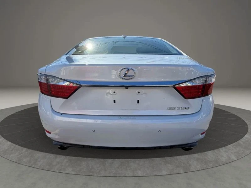 2013 Lexus ES 6th Gen - Image 6 of 12