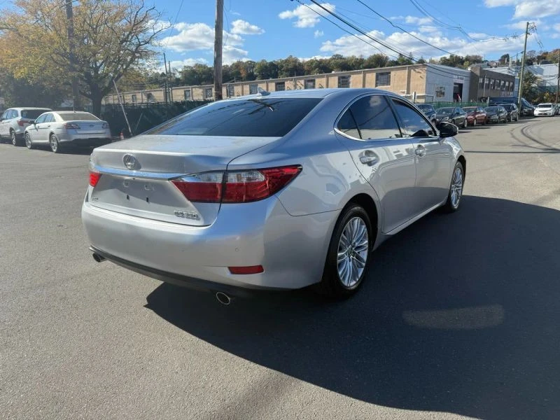 2013 Lexus ES 6th Gen - Image 3 of 12