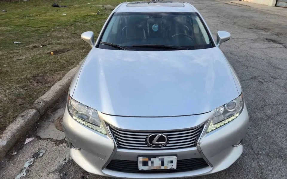 2013 Lexus ES 6th Gen - Image 3 of 9
