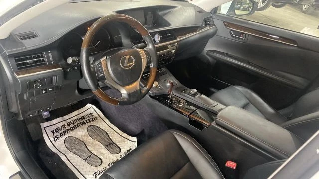 2013 Lexus ES 6th Gen - Image 5 of 6