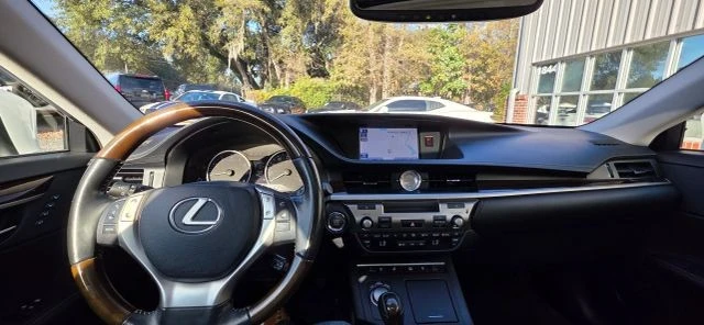 2013 Lexus ES 6th Gen - Image 13 of 21