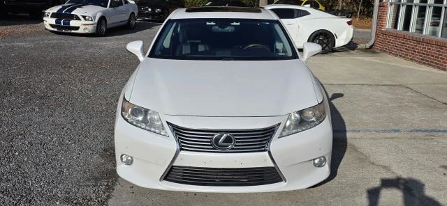 2013 Lexus ES 6th Gen - Image 8 of 21
