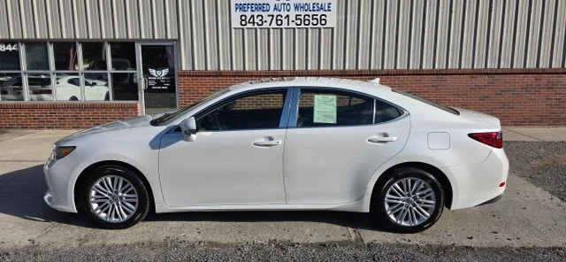 2013 Lexus ES 6th Gen - Image 3 of 21