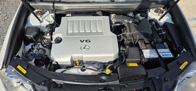 2013 Lexus ES 6th Gen - Image 9 of 21