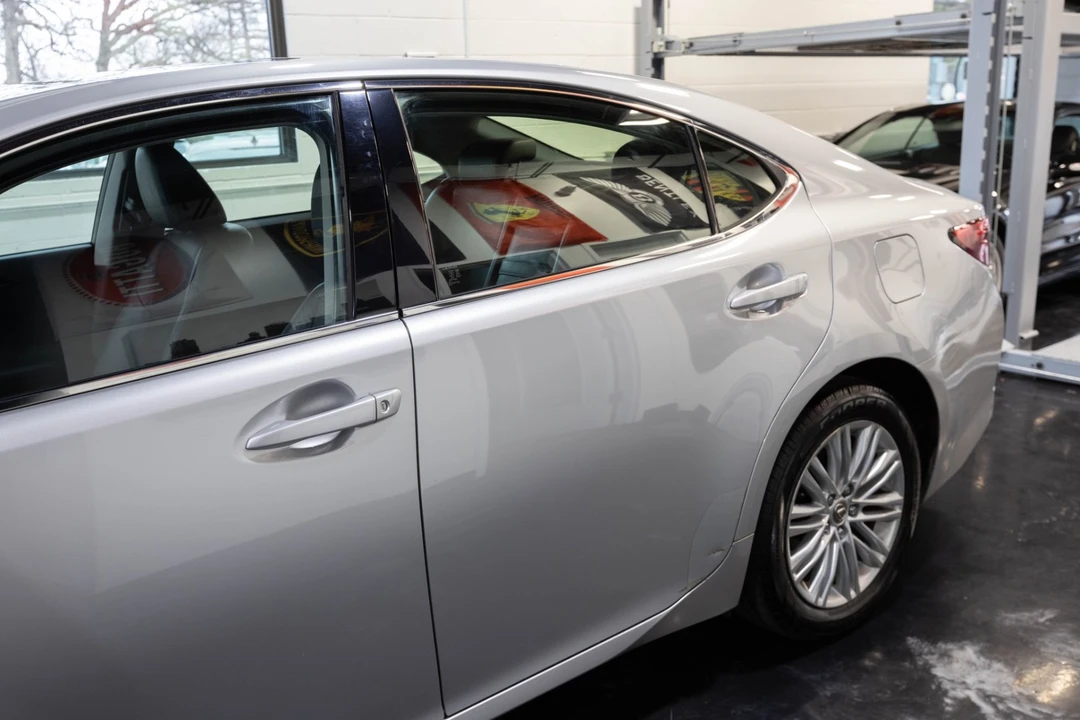 2013 Lexus ES 6th Gen - Image 6 of 21