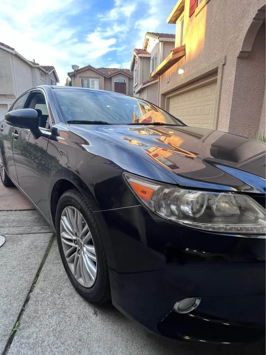 2013 Lexus ES 6th Gen - Image 7 of 10