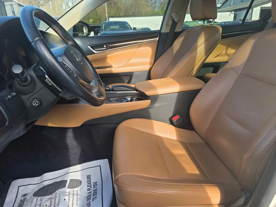 2013 Lexus GS 4th Gen - Image 5 of 6