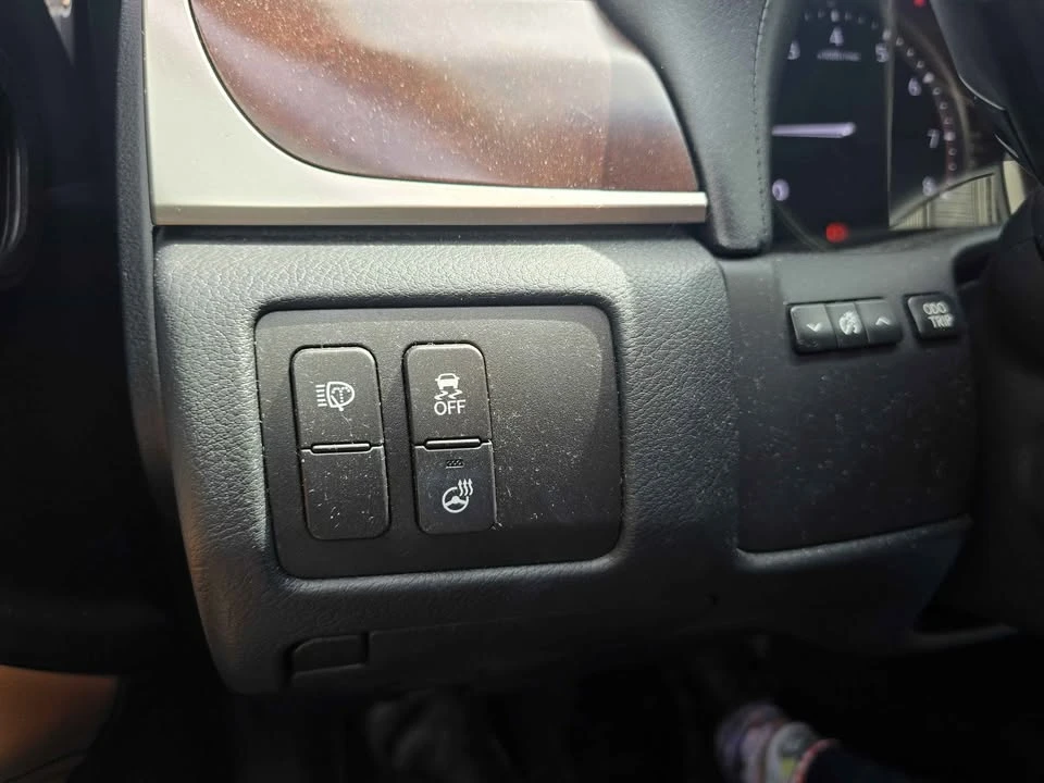 2013 Lexus GS 4th Gen - Image 16 of 21