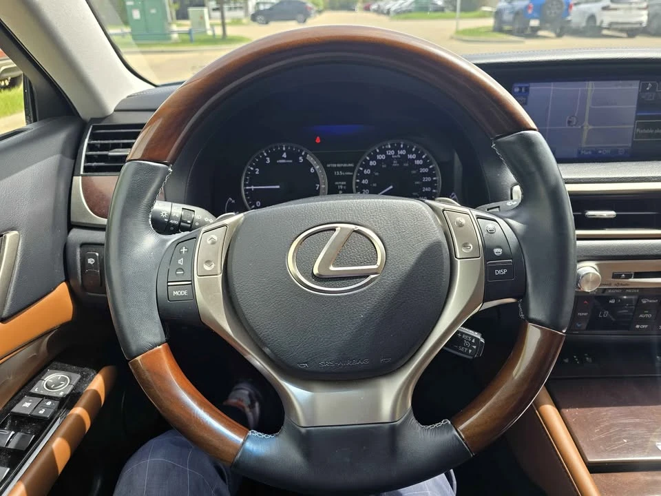 2013 Lexus GS 4th Gen - Image 10 of 21
