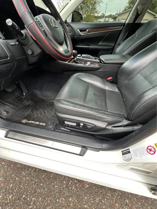 2013 Lexus GS 4th Gen - Image 8 of 19