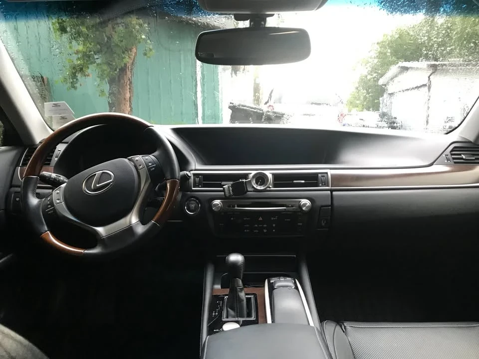 2013 Lexus GS 4th Gen - Image 8 of 17