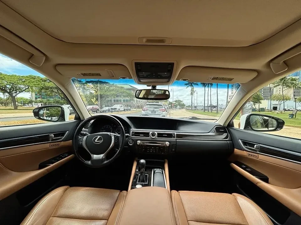 2013 Lexus GS 4th Gen - Image 10 of 13
