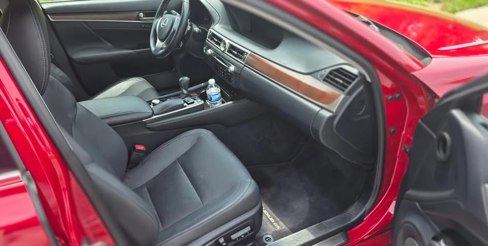 2013 Lexus GS 4th Gen - Image 15 of 20