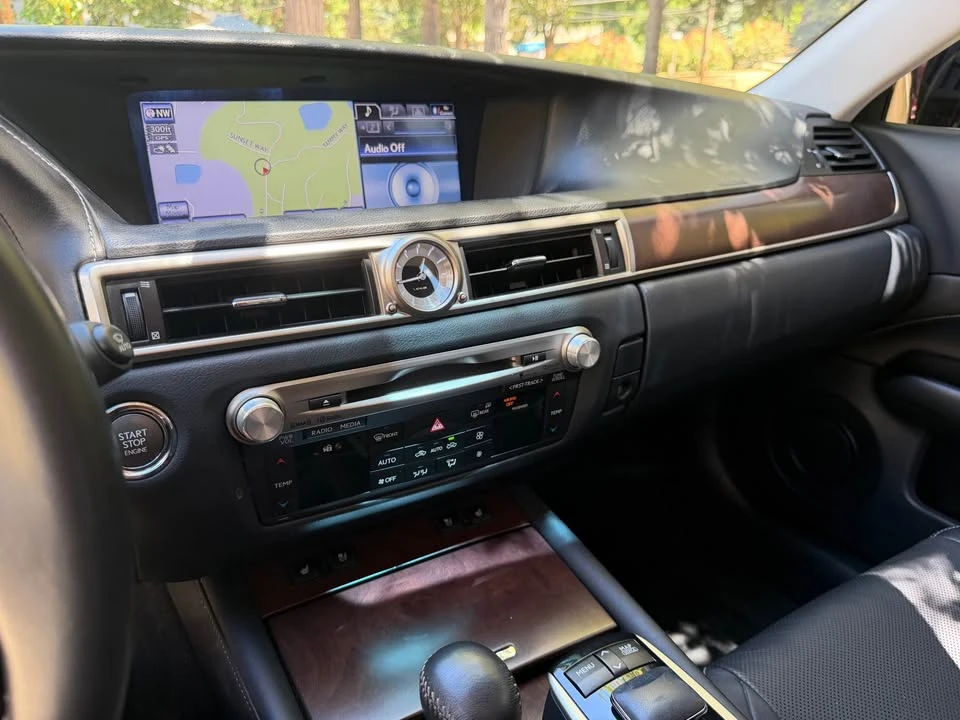 2013 Lexus GS 4th Gen - Image 5 of 10