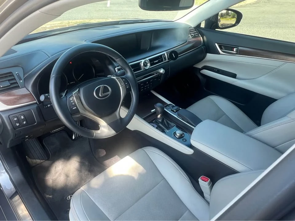 2013 Lexus GS 4th Gen - Image 3 of 10