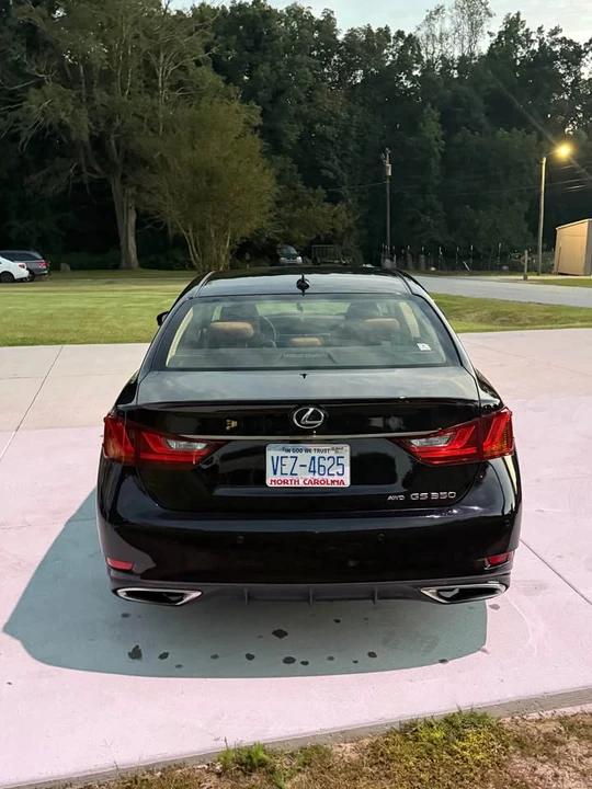 2013 Lexus GS 4th Gen - Image 5 of 19