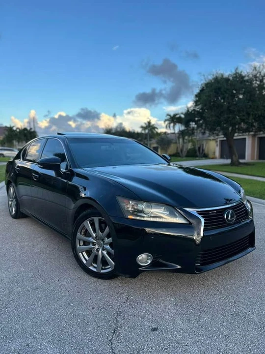 2013 Lexus GS 4th Gen - Image 11 of 20