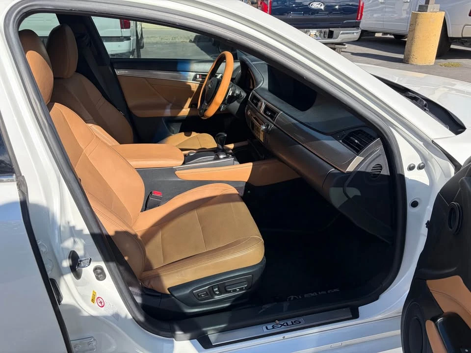 2013 Lexus GS 4th Gen - Image 10 of 20