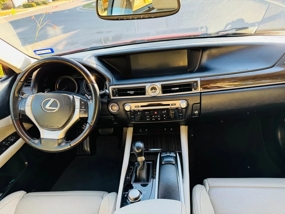 2013 Lexus GS 4th Gen - Image 5 of 11