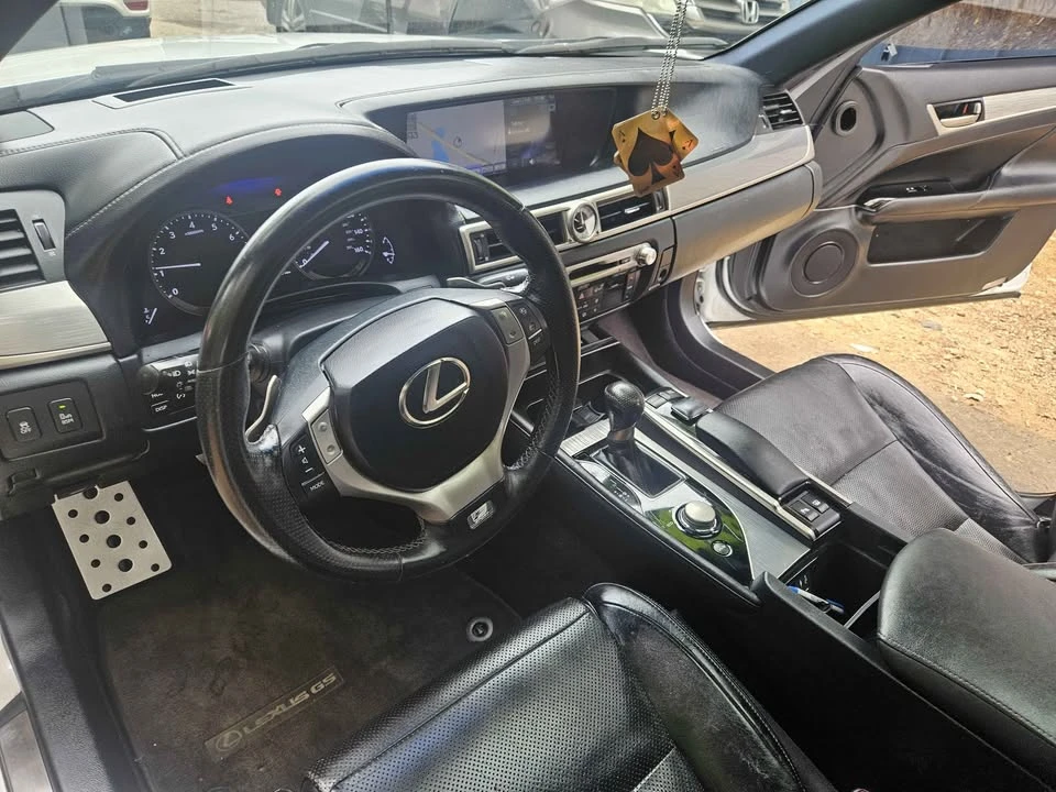 2013 Lexus GS 4th Gen - Image 6 of 11