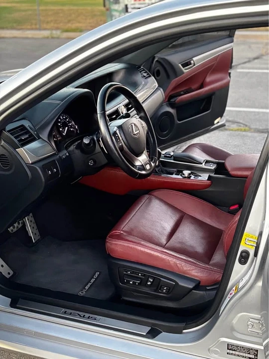 2013 Lexus GS 4th Gen - Image 9 of 20