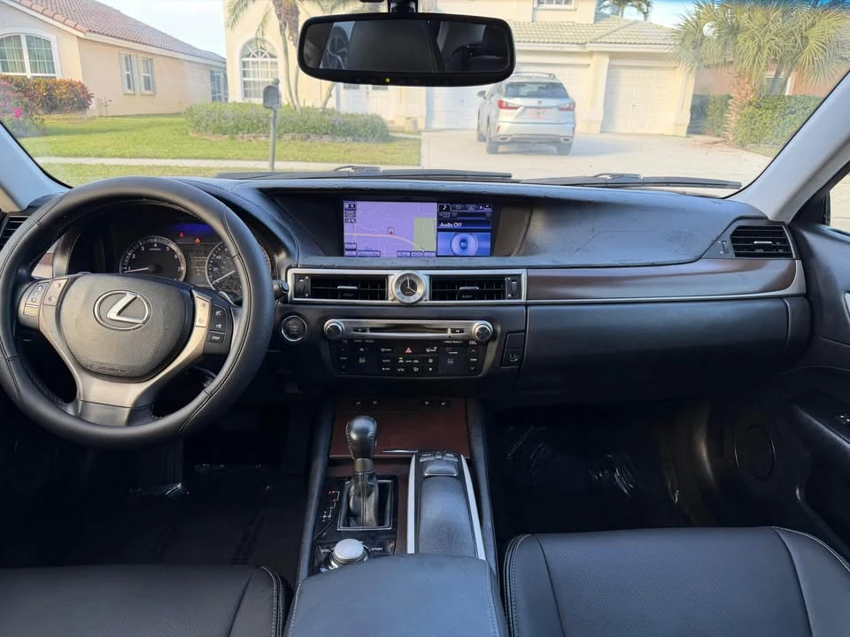 2013 Lexus GS 4th Gen - Image 11 of 18
