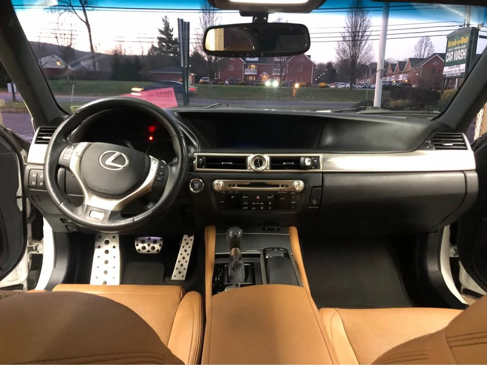 2013 Lexus GS 4th Gen - Image 9 of 18