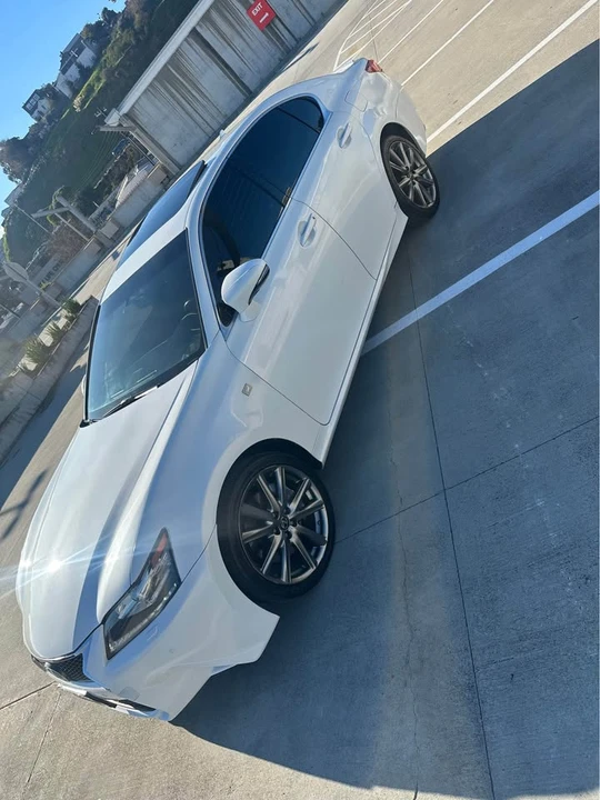 2013 Lexus GS 4th Gen - Image 2 of 7
