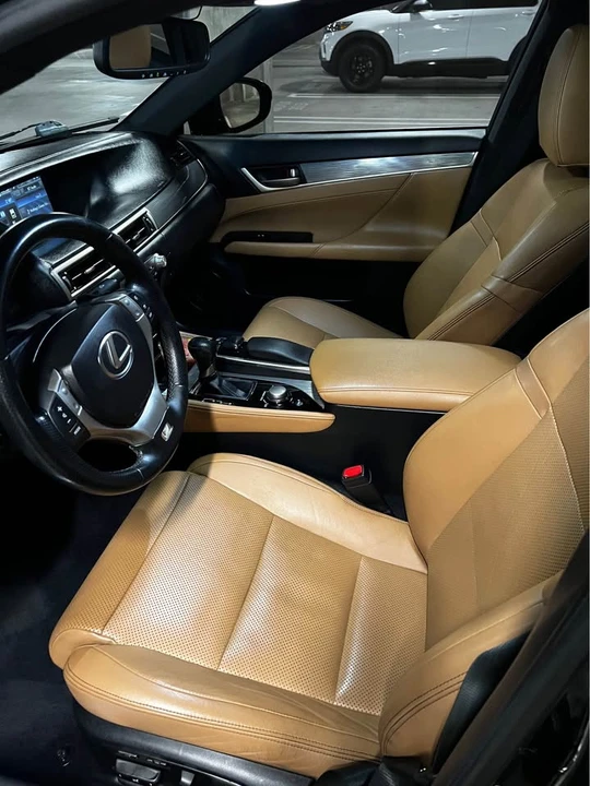 2013 Lexus GS 4th Gen - Image 13 of 17