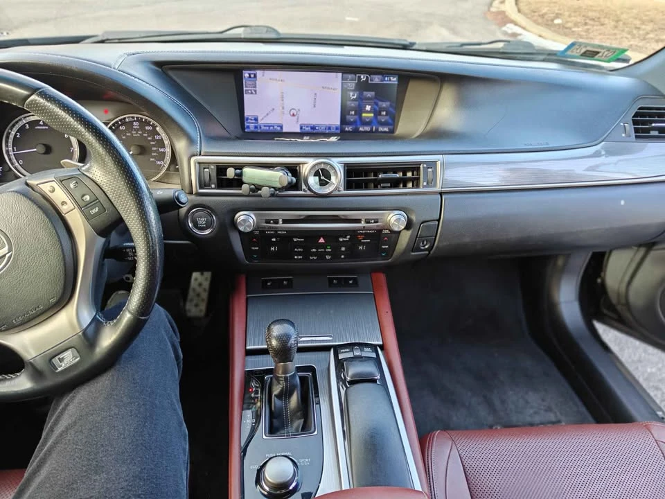 2013 Lexus GS 4th Gen - Image 15 of 17