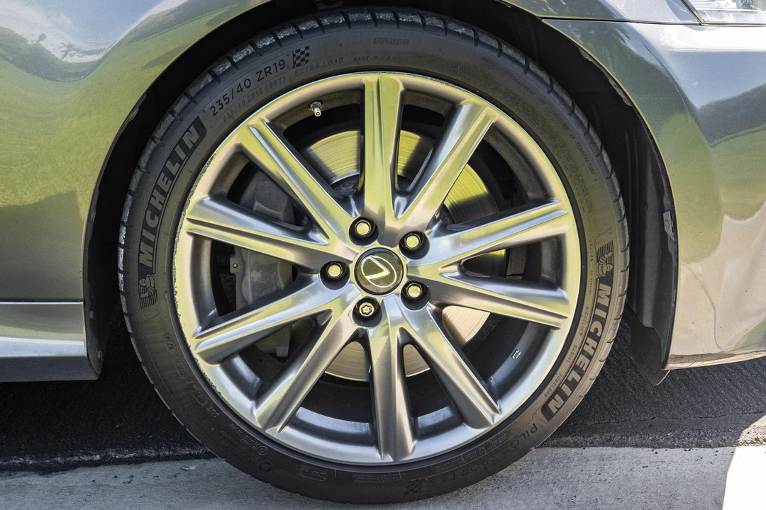 2013 Lexus GS 4th Gen - Image 19 of 31