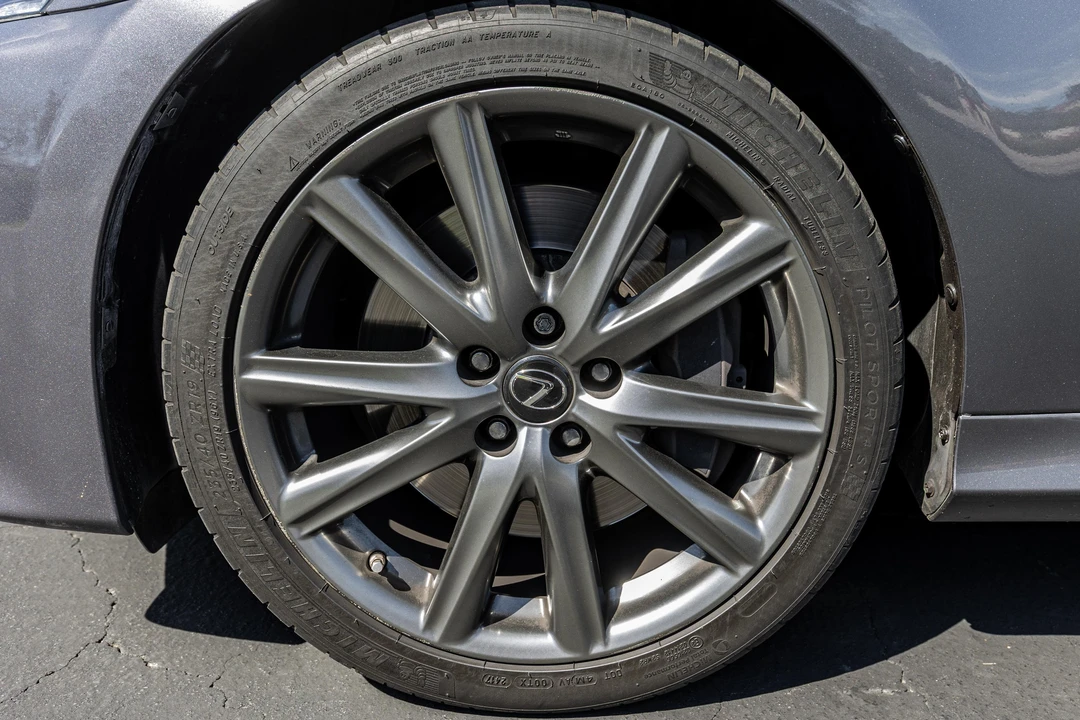 2013 Lexus GS 4th Gen - Image 16 of 31