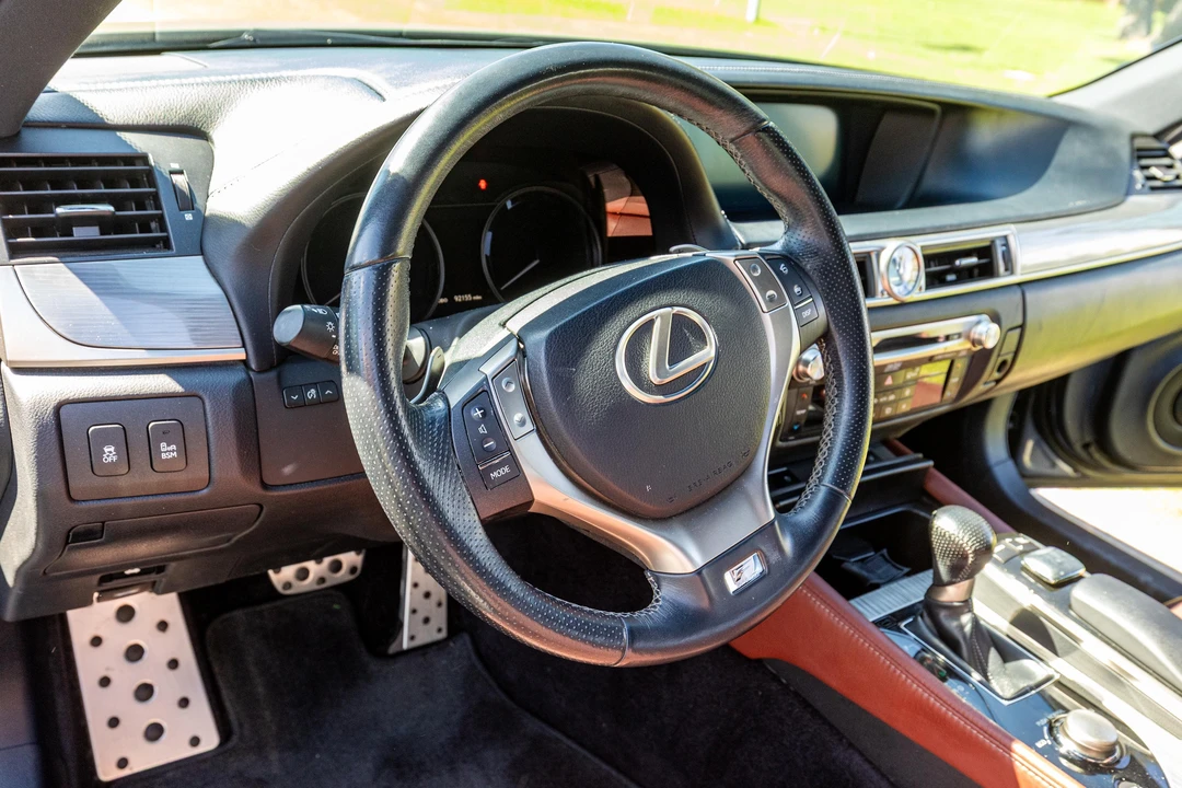 2013 Lexus GS 4th Gen - Image 20 of 31