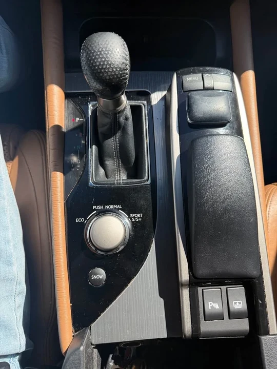 2013 Lexus GS 4th Gen - Image 11 of 17