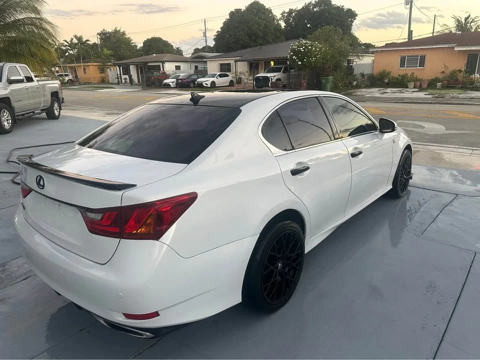 2013 Lexus GS 4th Gen - Image 4 of 10