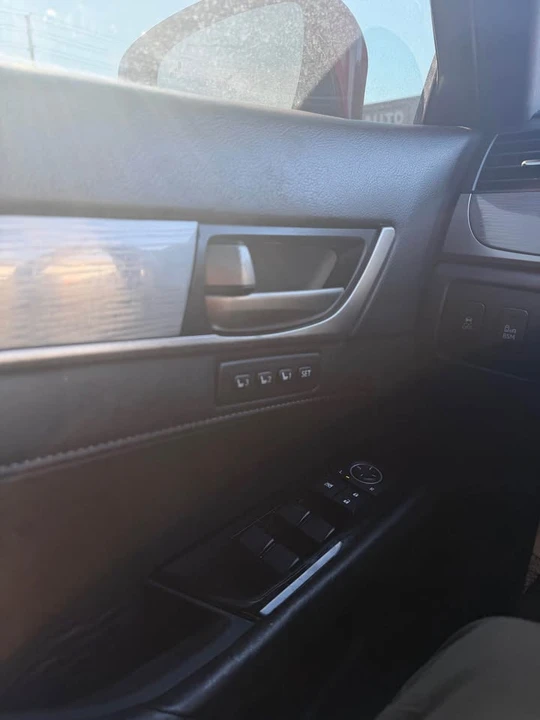 2013 Lexus GS 4th Gen - Image 16 of 17