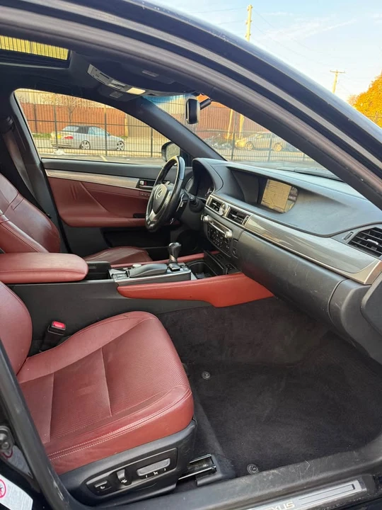 2013 Lexus GS 4th Gen - Image 17 of 20