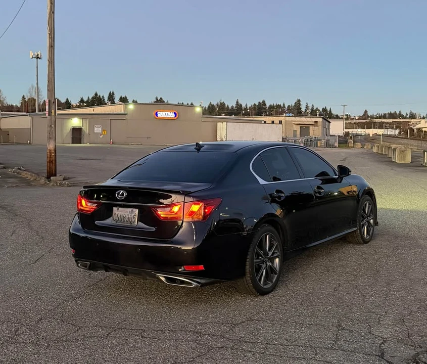 2013 Lexus GS 4th Gen - Image 4 of 10