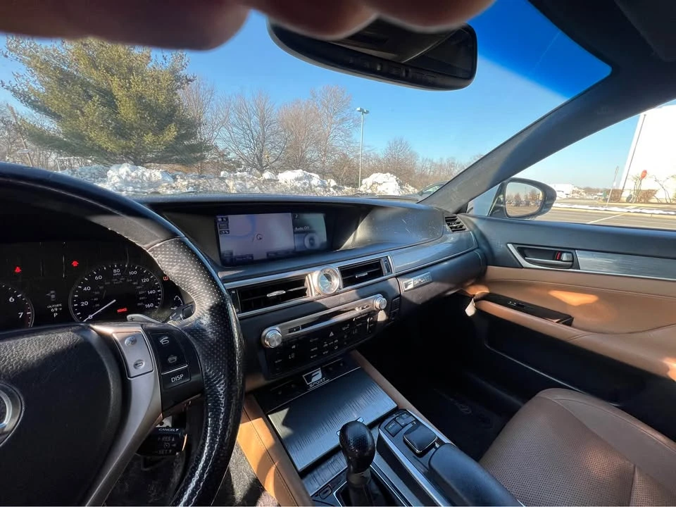 2013 Lexus GS 4th Gen - Image 15 of 19